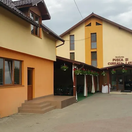 Pensiunea Pusca si Cureaua Lata-2