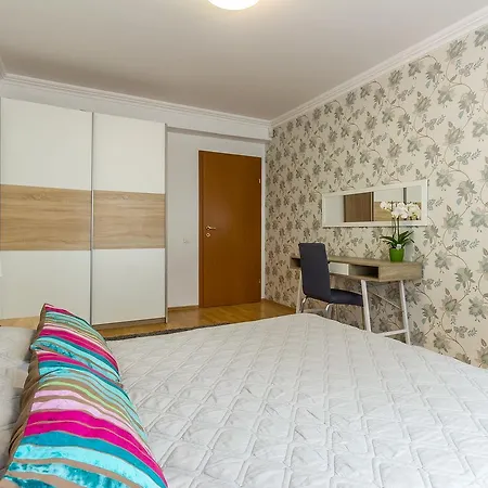 City Apartment Trifoiului-3