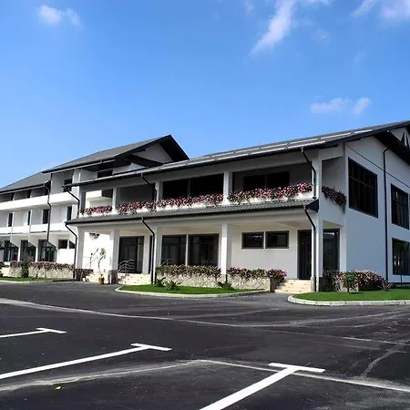 Condor Resort-3