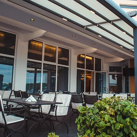 Celly Hotel-2
