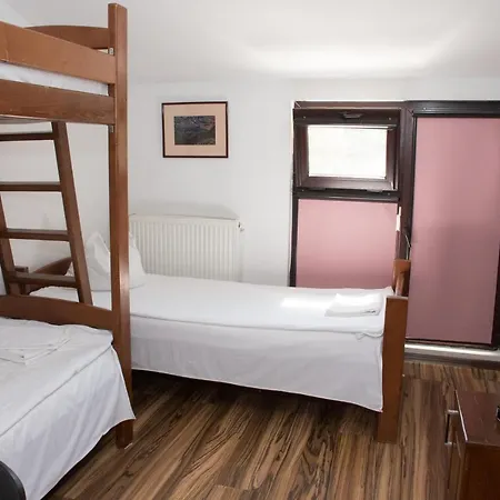 Hostel Bella Italia-2