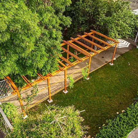 La Papu și Maia-3
