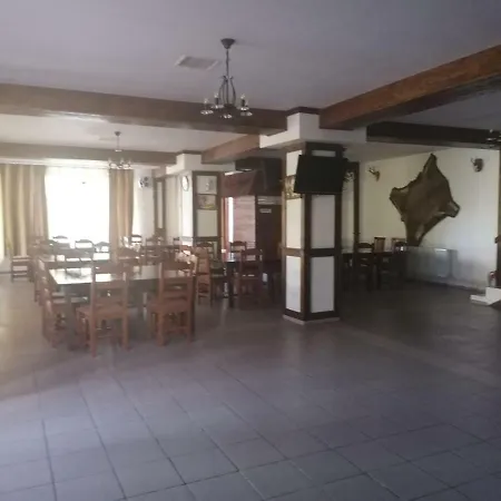 Pensiunea Pomi -Oesti-2