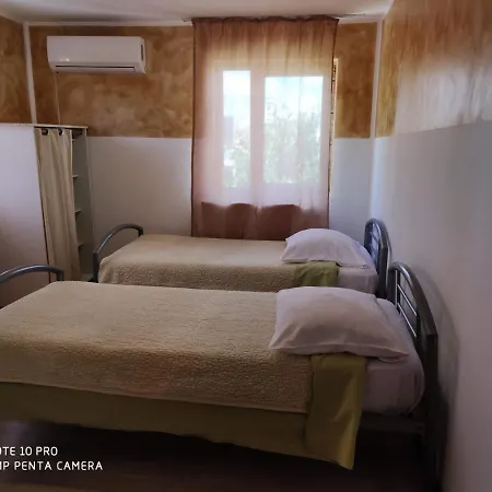 Alfredo Hostel-3