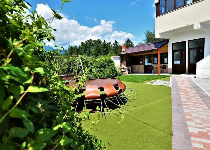 Casa Miraj