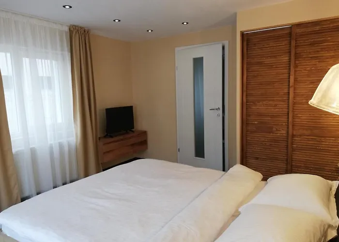 Cara Guesthouse 1