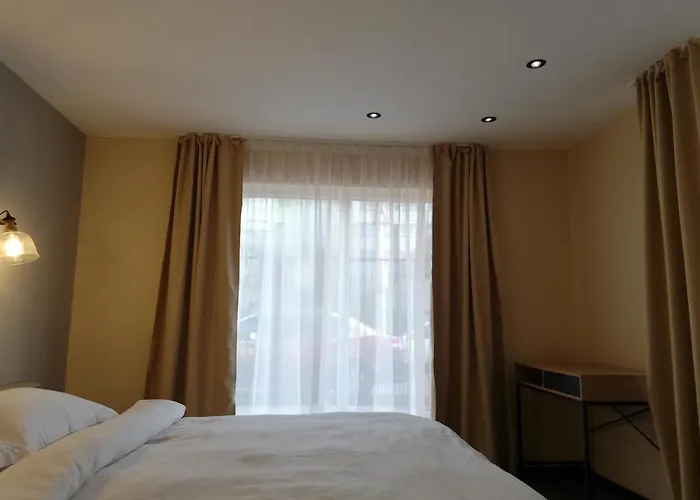 Cara Guesthouse 1