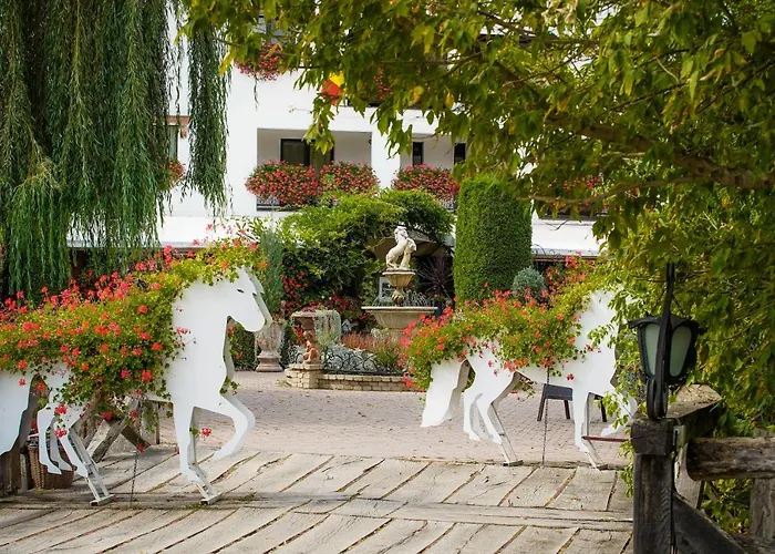 Domeniul Dracula Daneș Hotel, România