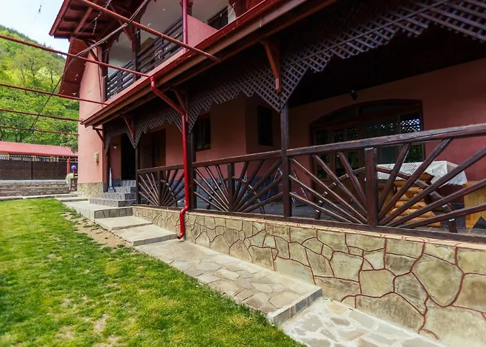 Casa dintre munti Karina