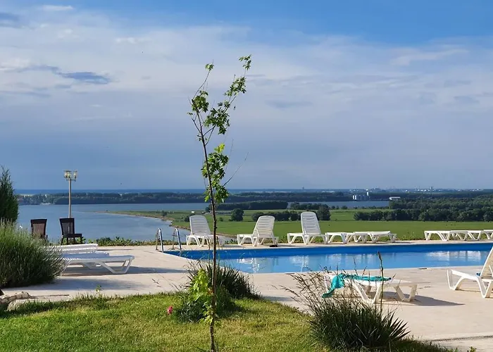 Naiada Villa Ostrov, România