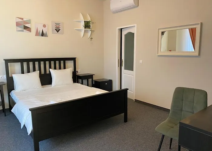 Boutique Rooms With Parking