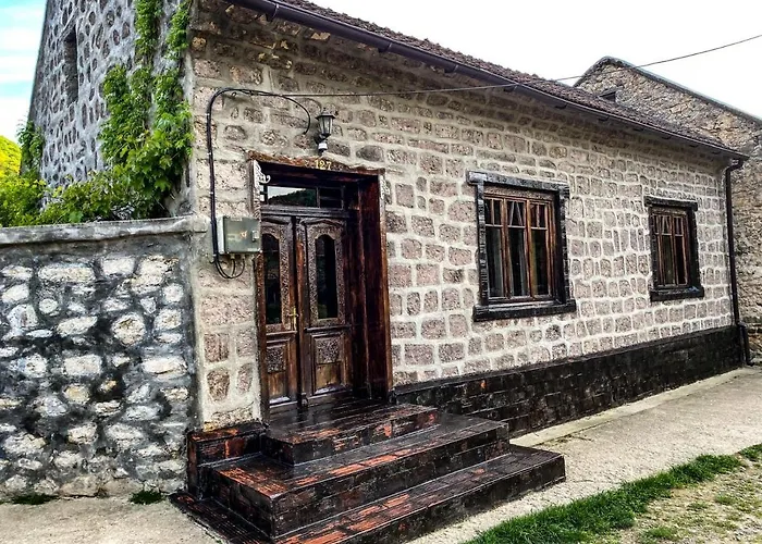 The Hunter House