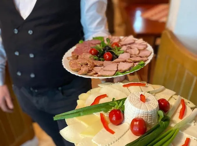 Pensiunea LUKA Slanic Moldova