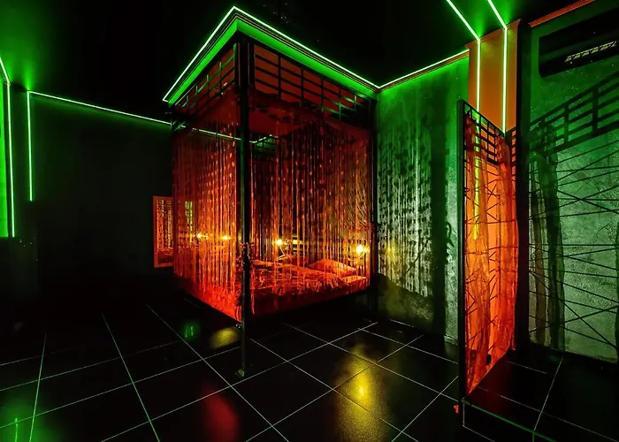 Domino House