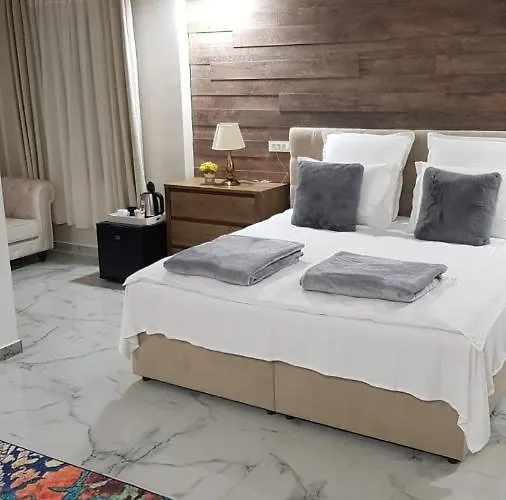 MINI POOL ROOMS - ULTRACENTRAL - piscina cu hidromasaj