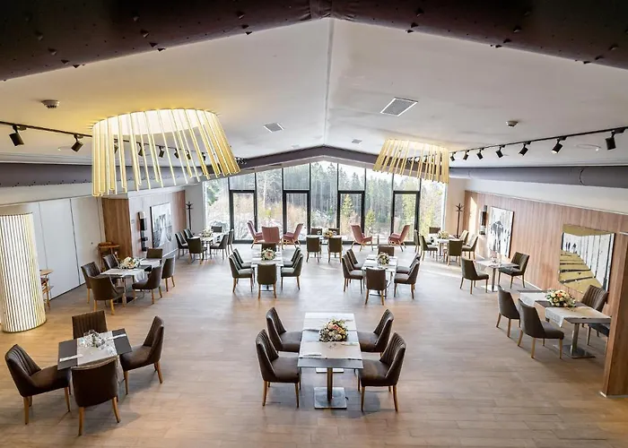 Complex Hotelier COTA O MIE Sinaia, România