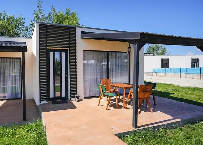 Bungalowuri "Doi Cocosi "