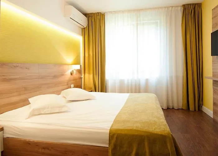 Hotel Ceramica