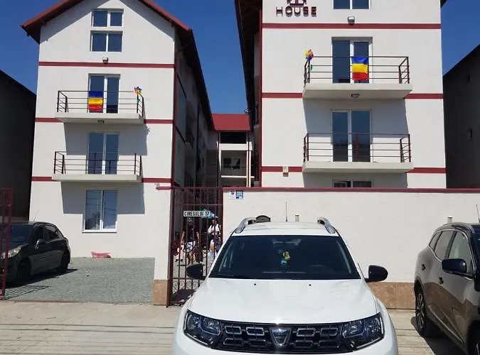 Evana House
