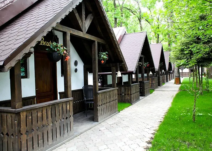 Cornul Vanatorului Bungalows