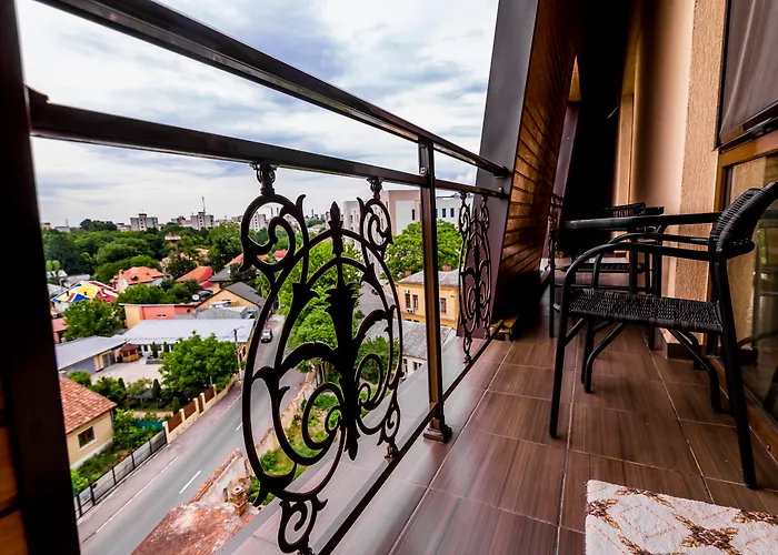 Hotel Golden House