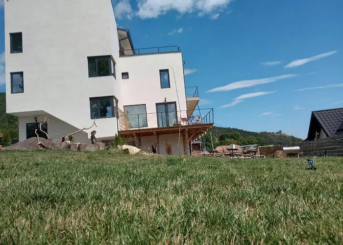 Casa Prieteniei - Cazare