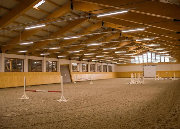 Astoria Horse Center