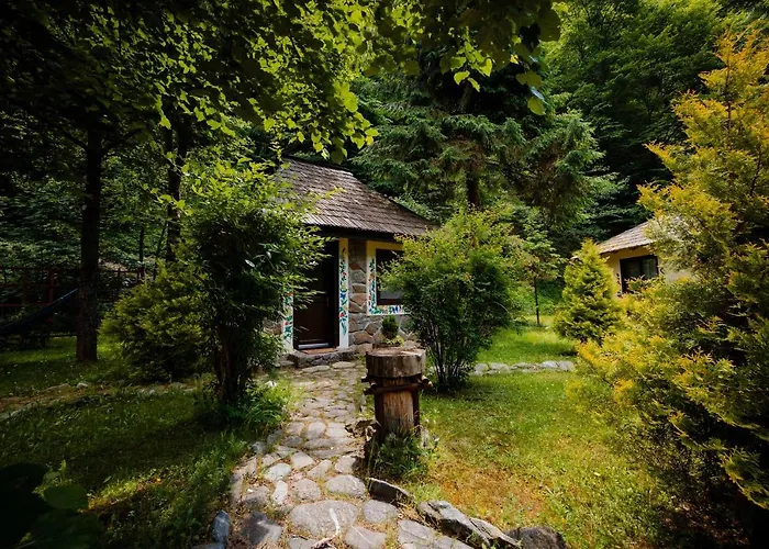 Satul De Vacanta Fratii Jderi - Utopia Verde