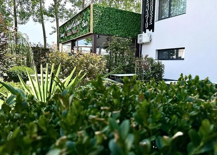 Renato House Hotel Târgu Jiu, România