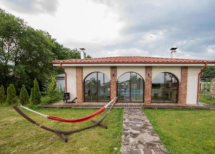 Casa Arcadia 2 Piscina,Ciubar