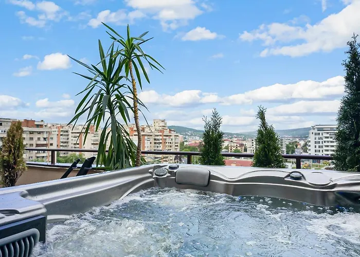 Episode - Jacuzzi Penthouses