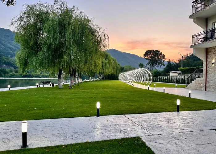 Vega Resort Restaurant & Lodge