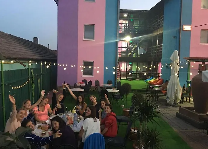 Hostel Flamingo Costinesti Camin Studentesc pentru Elevi si Studenti