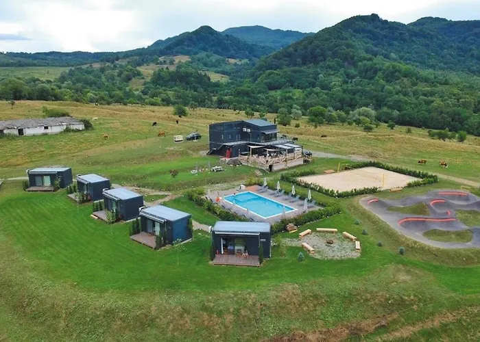 Flandra Glamping