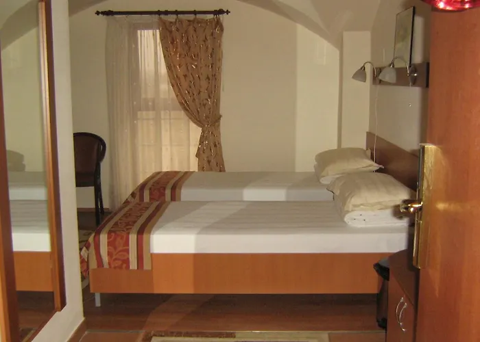 Hotel Transit