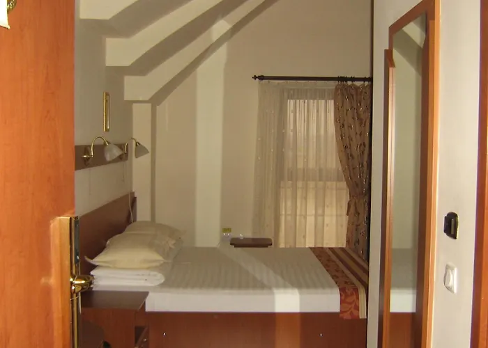 Hotel Transit Oradea, România