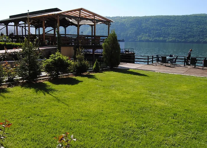Pension La Ponton