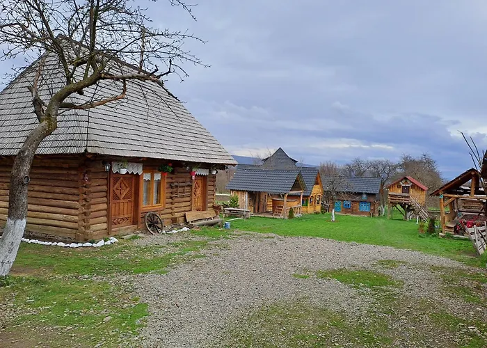 Complex Traditional Casuta Bunicilor-Breb