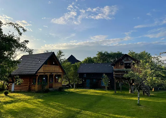 Complex Traditional Casuta Bunicilor-Breb