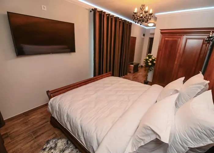 Nevan Luna Home