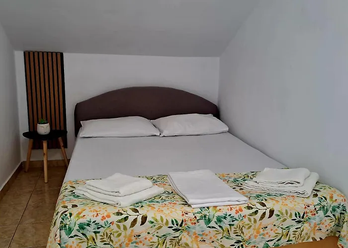 Vila Tami Costineşti, România