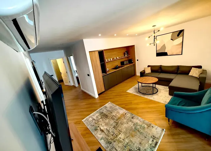 Panoramic Colibita Hotel, România