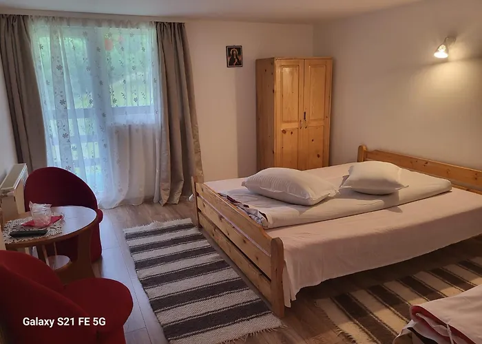 Pensiunea La Mamaie Cheia , România