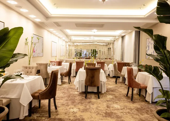 Tresor Le Palais Timisoara, Curio Collection By Hilton