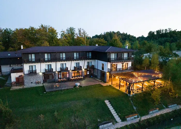 Potcoava Mountain Hideaway
