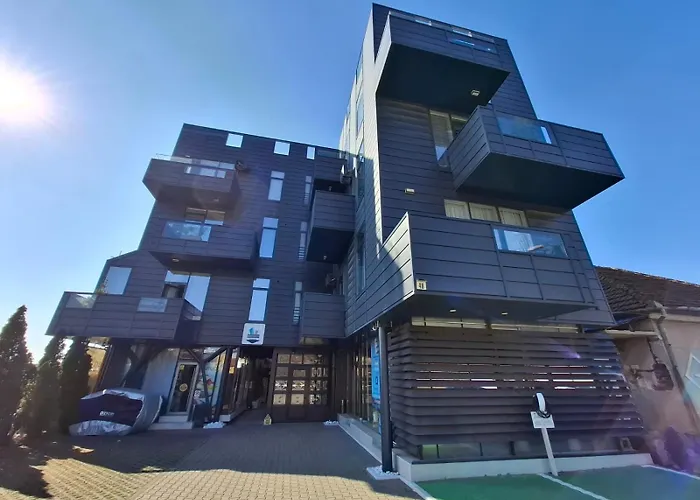 Steel Residence -Ev Supercharging & Free Parking