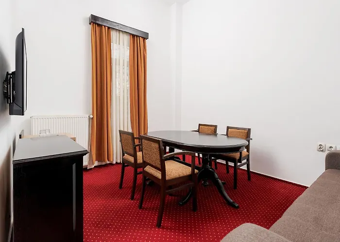 Hotel Central Călimăneşti, România