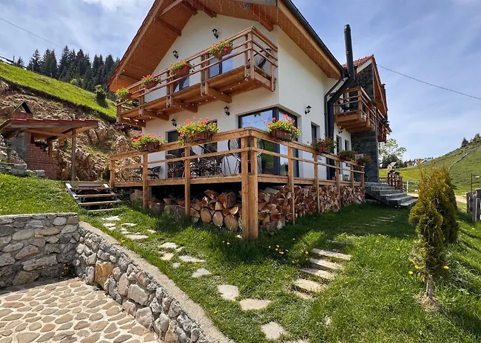 Casa De Sub Munte Fundata