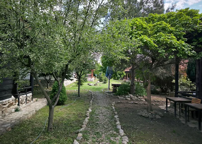 Satul Traditional Runcu , România