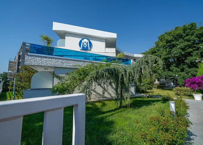 Hotel Meduza Estival